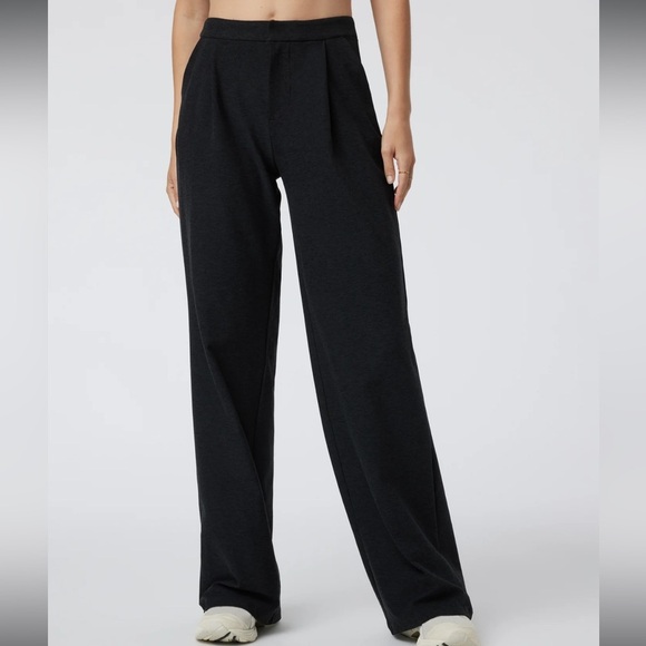 Vuori Pants - Vuori Elevation Trouser XL Black Heather NWT High Rise Wide Leg Workleisure Pant